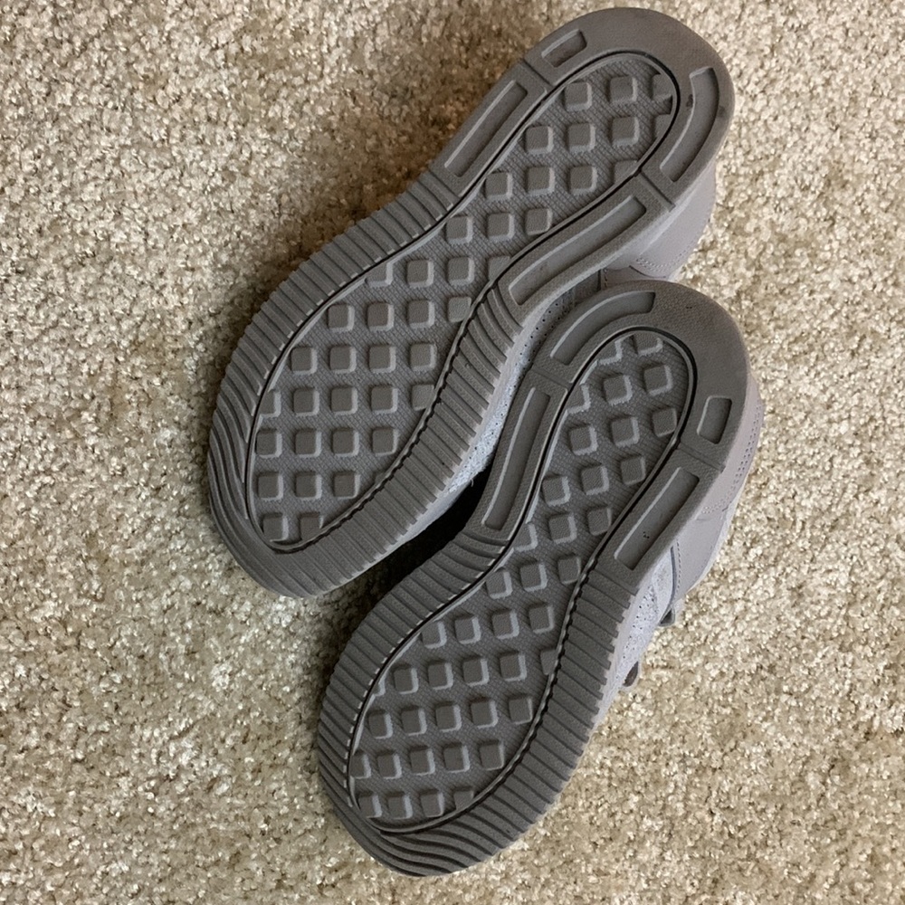Everlane tread trainers in women’s size 7.5. Slightly worn. - Picture 3 of 5